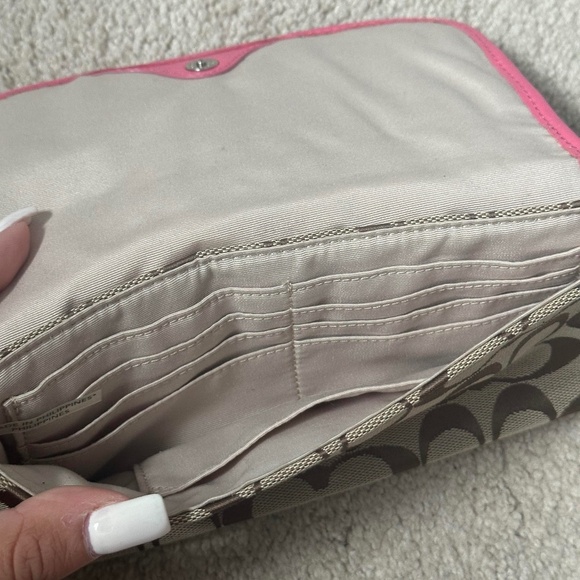 Coach Signature Canvas Wristlet - Picture 5 of 7